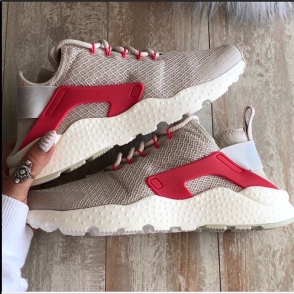 NWT Nike Huarache Run Ultra - Picture 5 of 8